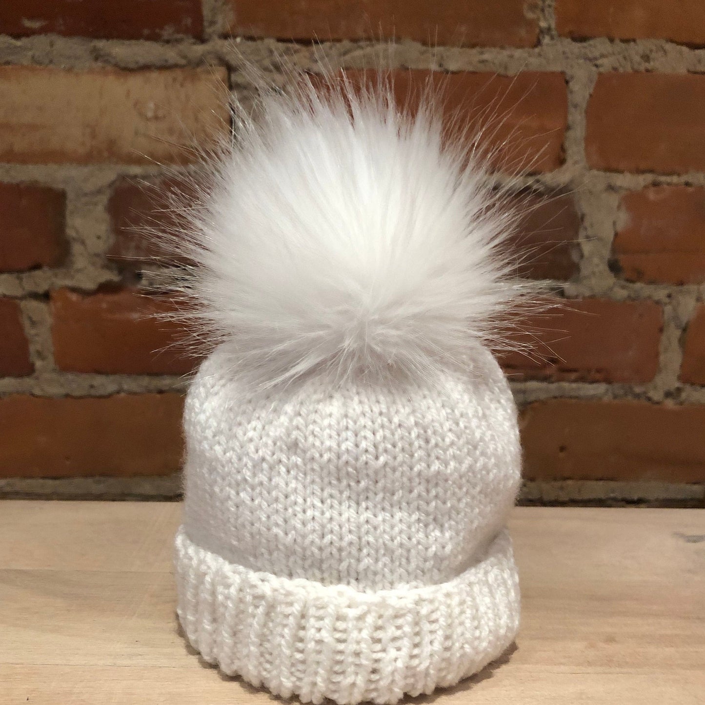 Small Pure White Faux Fur Pom Pom for Baby's Knit Hat